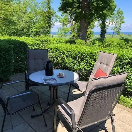 Gutshaus Von Buelow - 19-02 *